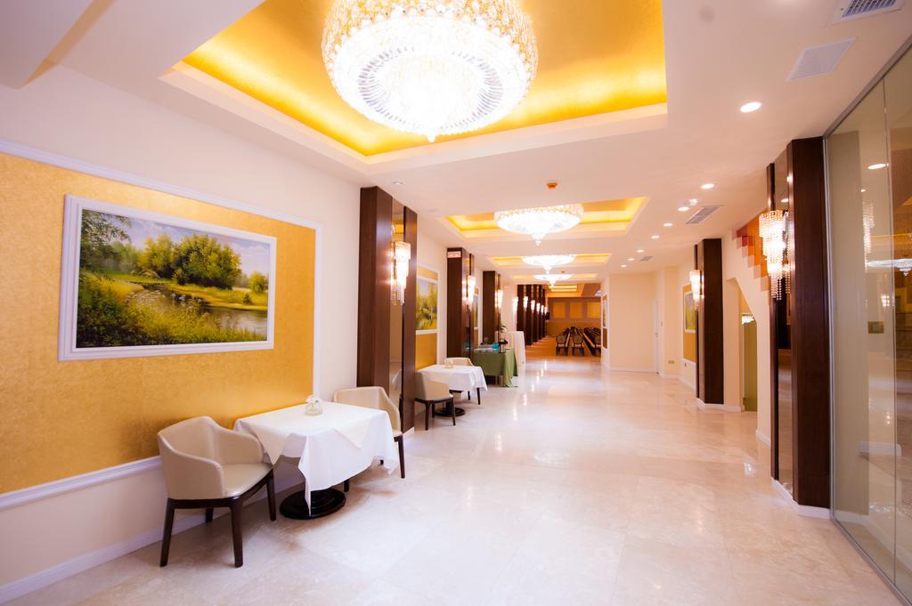 Best Western Hotel Lev Or I Bukarest Exteriör bild