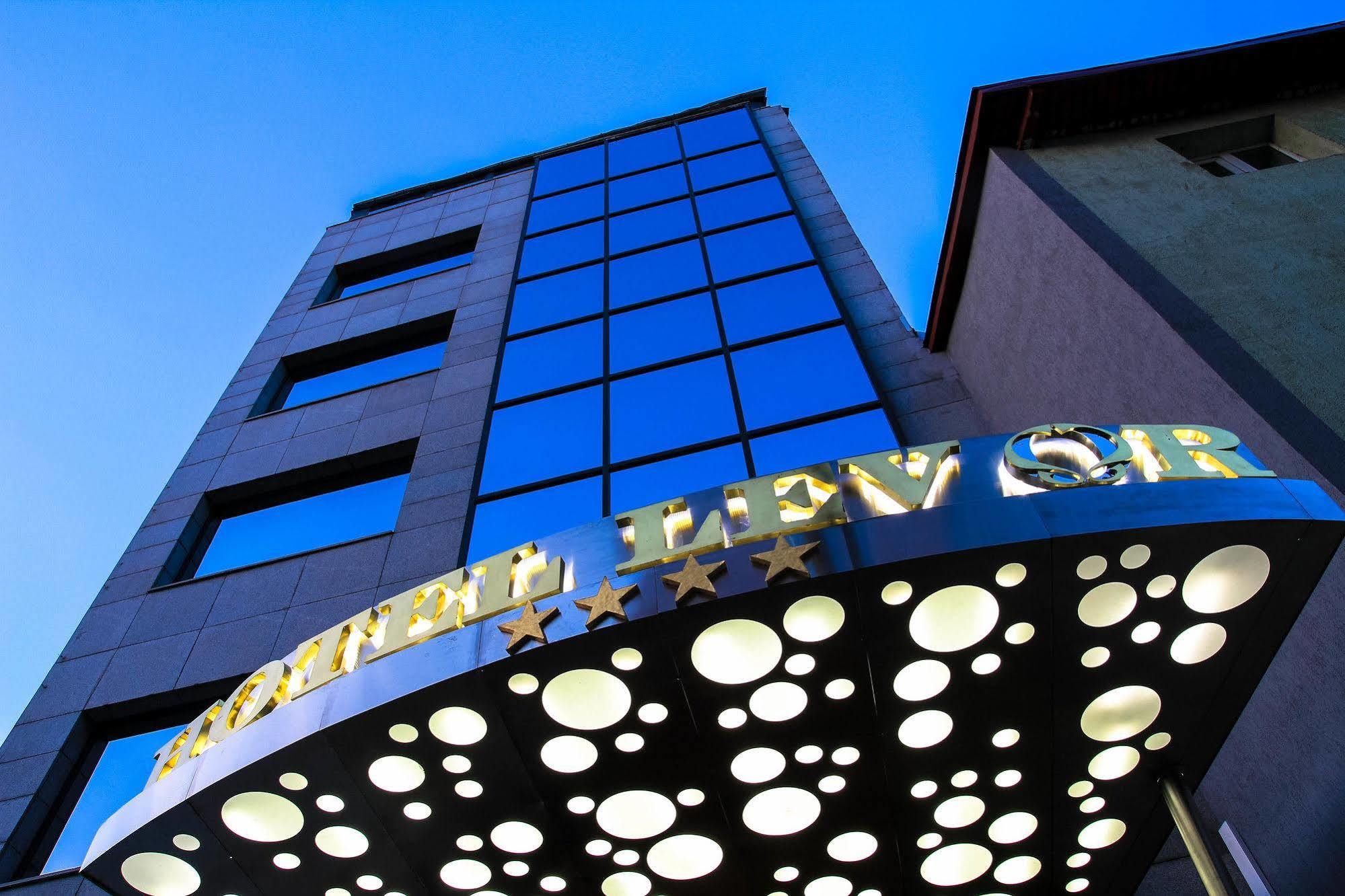Best Western Hotel Lev Or I Bukarest Exteriör bild
