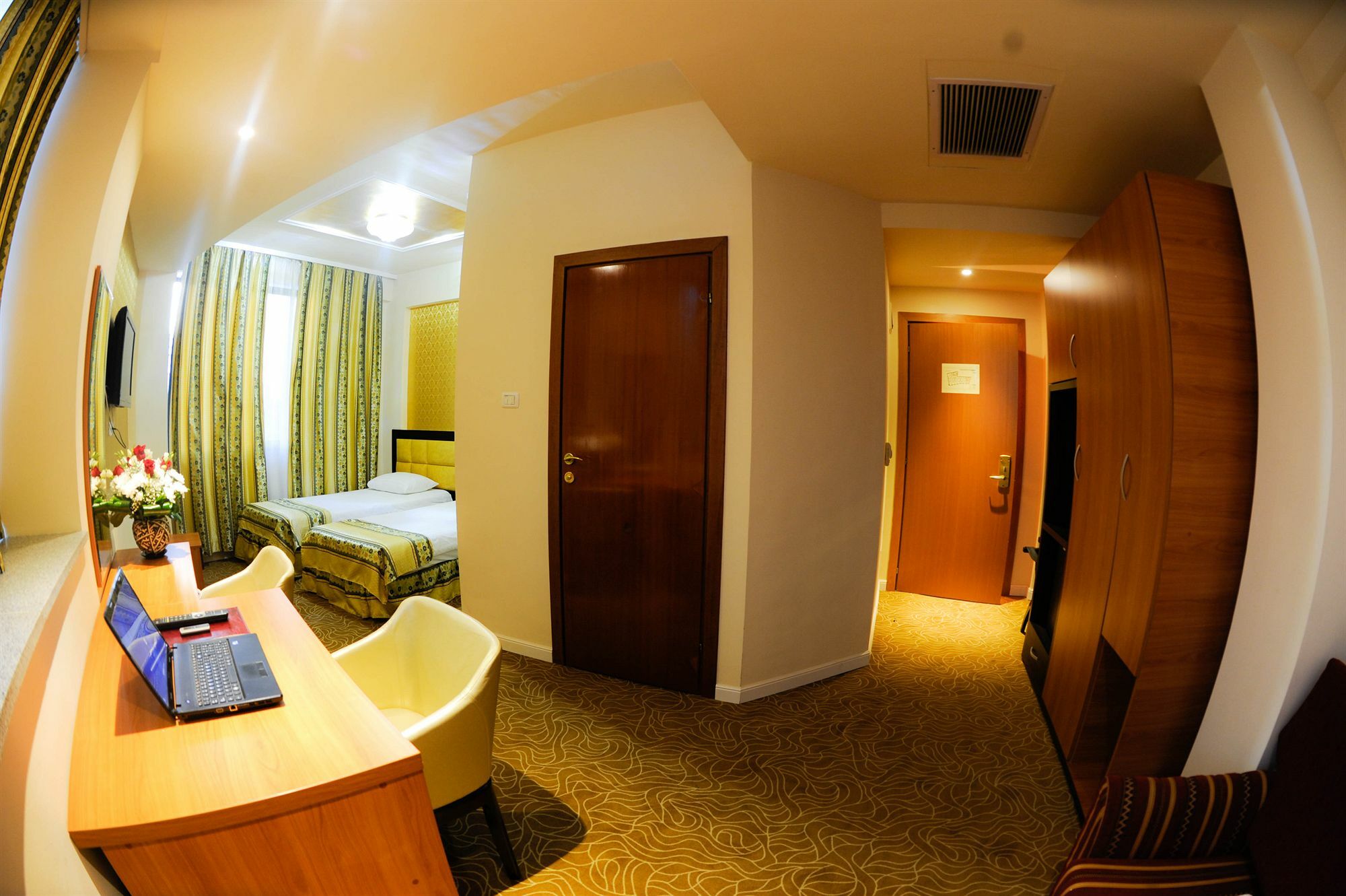 Best Western Hotel Lev Or I Bukarest Exteriör bild
